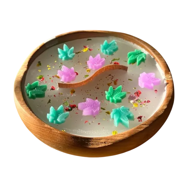 Scented soy wax candle with large wooden bowl
