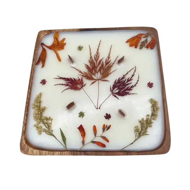 Scented soy wax candle with wooden square bowl