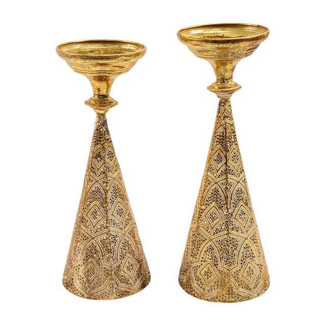 Stylish Gold metal Candle Holder